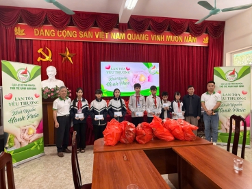 Tuổi trẻ Xanh" – Hành trình của những trái tim biết cho đi